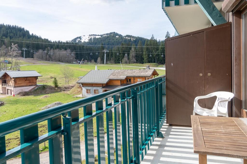 Apartment Grizzly 2 bedrooms Ski inout Les Gets appartement pied des pistes 15