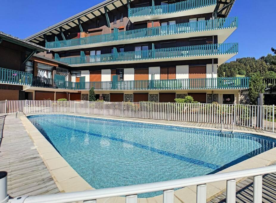 Apartment Grizzly 2 bedrooms Ski inout Les Gets appartement pied des pistes 3