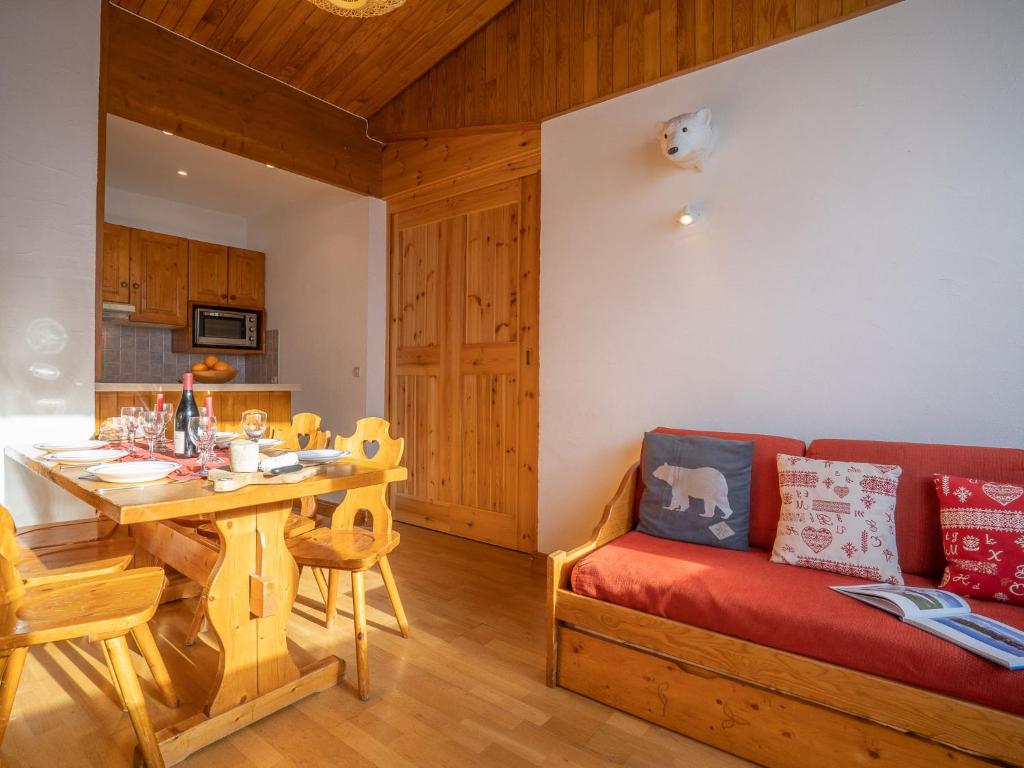 Apartment Le Curling B Val Claret 21 by Interhome appartement pied des pistes 5
