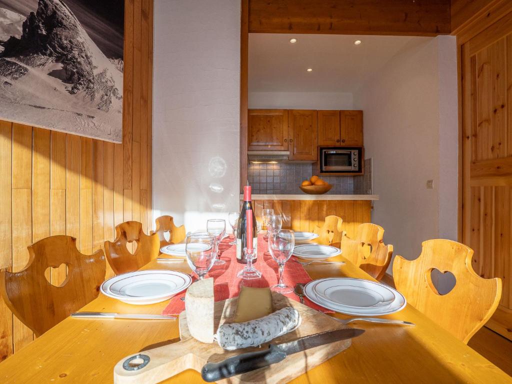 Apartment Le Curling B Val Claret 21 by Interhome appartement pied des pistes 6
