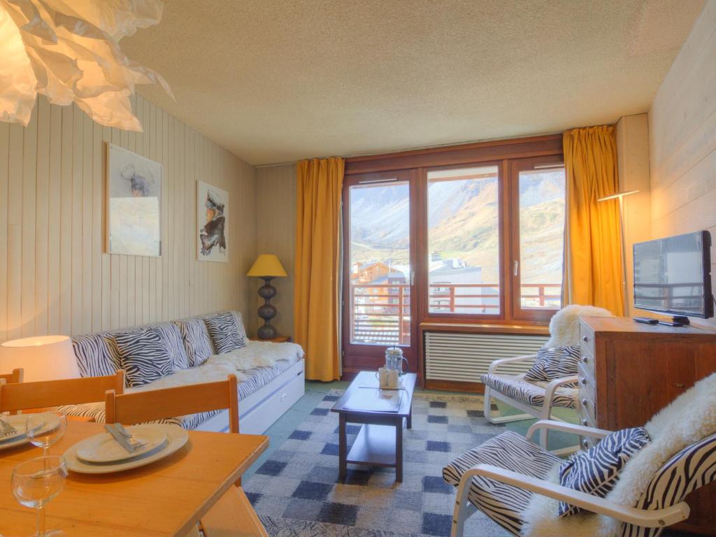 Apartment Le Curling B Val Claret 27 by Interhome appartement pied des pistes 6