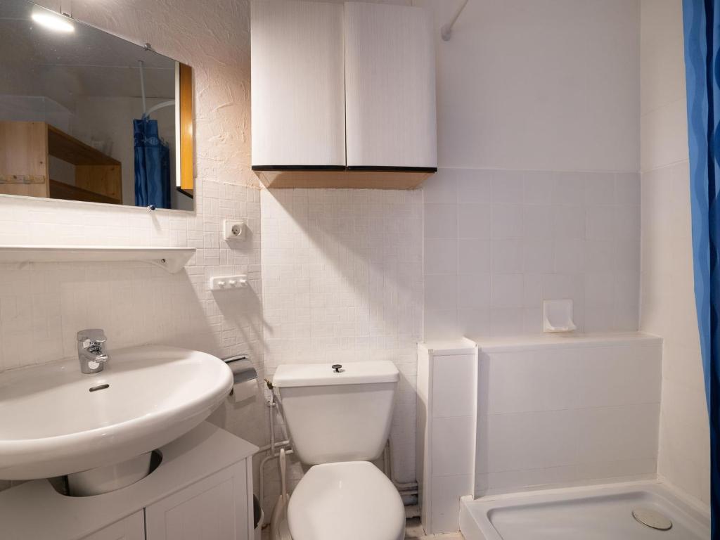 Apartment Le Curling B Val Claret 30 by Interhome appartement pied des pistes 7