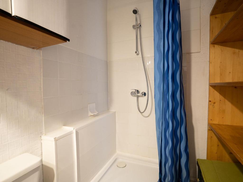 Apartment Le Curling B Val Claret 30 by Interhome appartement pied des pistes 8