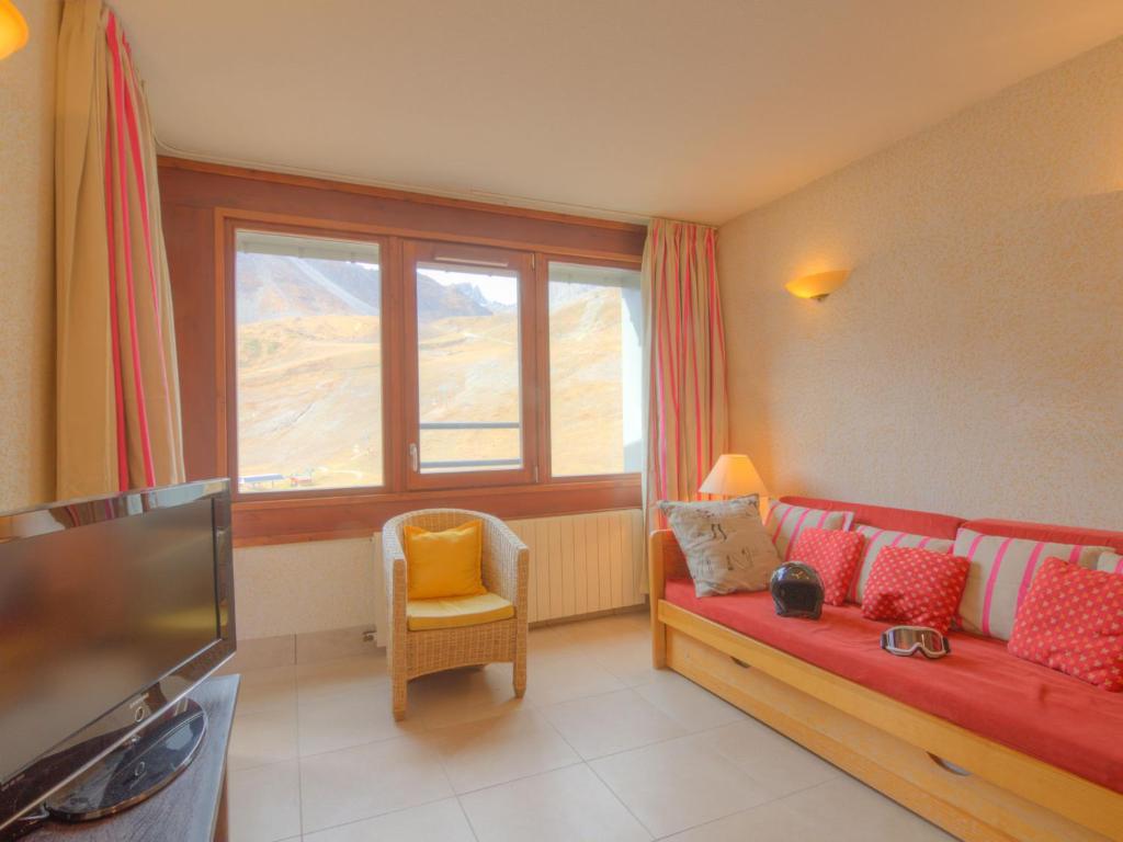 Apartment Le Curling B Val Claret 37 by Interhome appartement pied des pistes 5