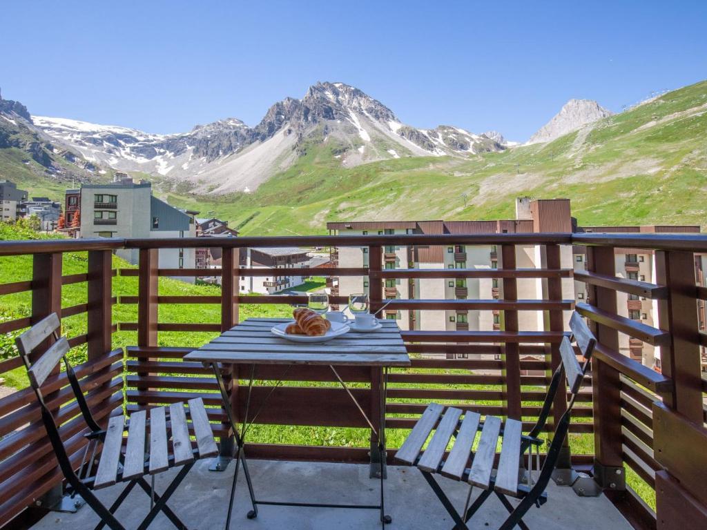 Apartment Le Curling B Val Claret 40 by Interhome appartement pied des pistes 13