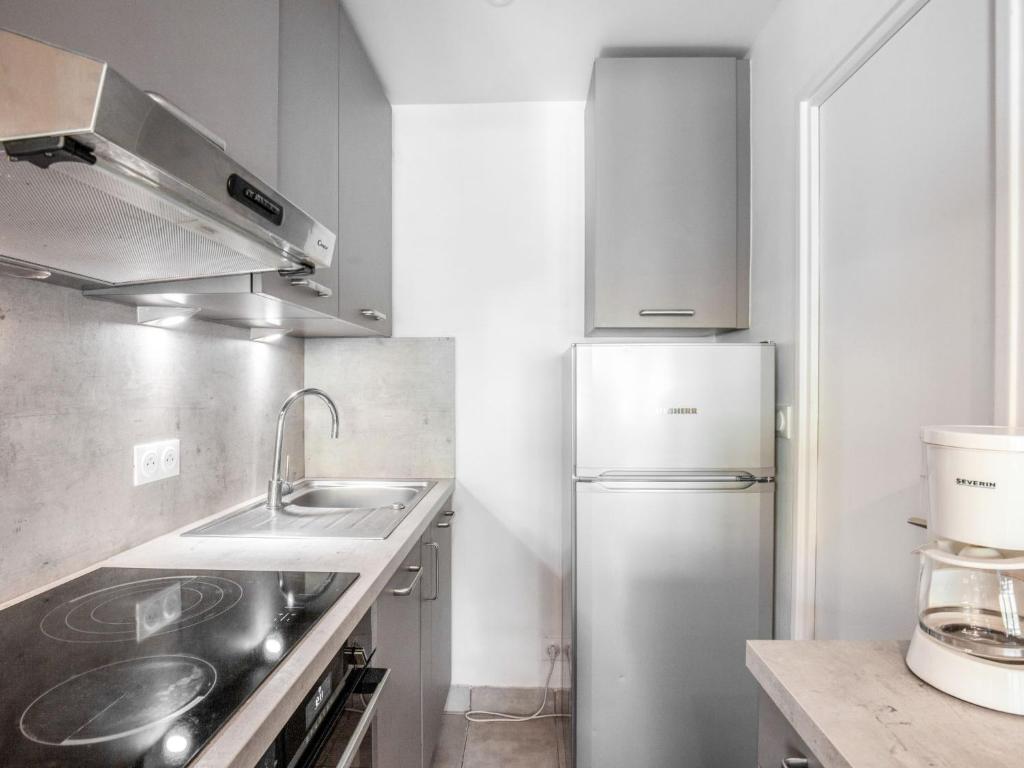 Apartment Le Curling B Val Claret 40 by Interhome appartement pied des pistes 4