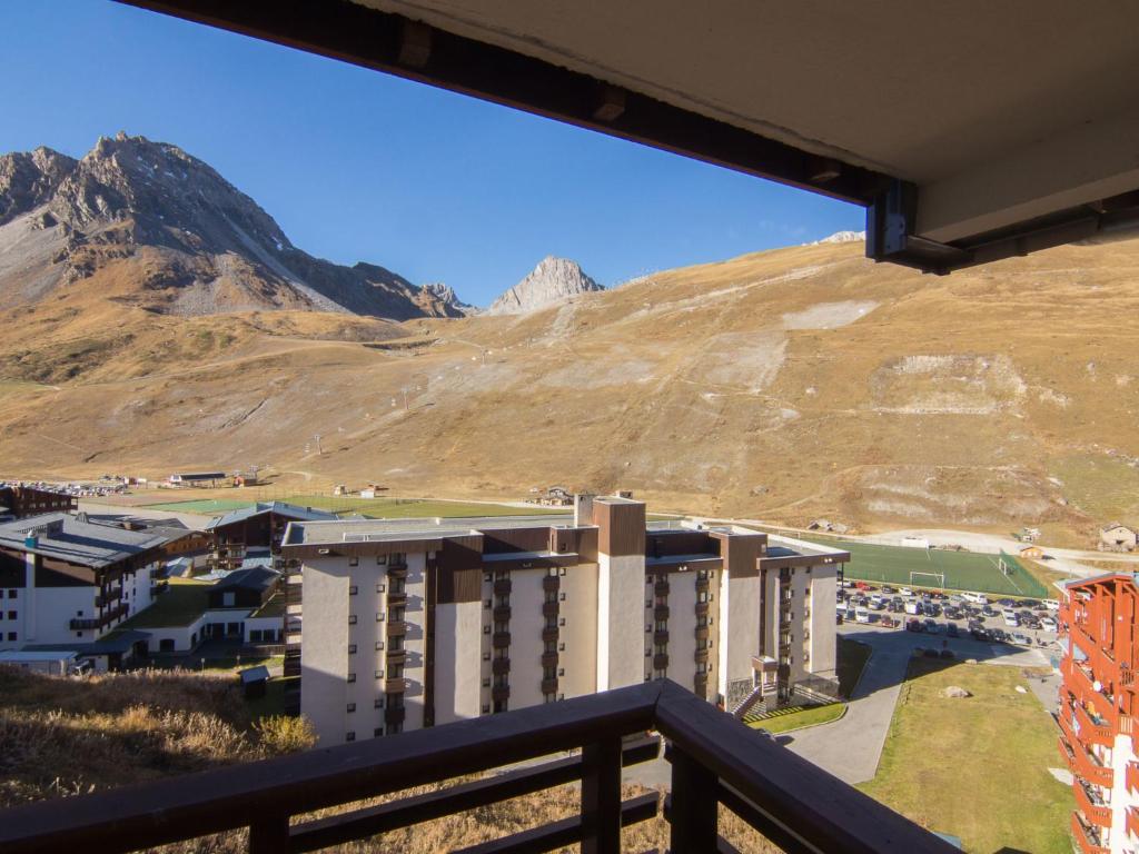 Apartment Le Curling B Val Claret 7 by Interhome appartement pied des pistes 12