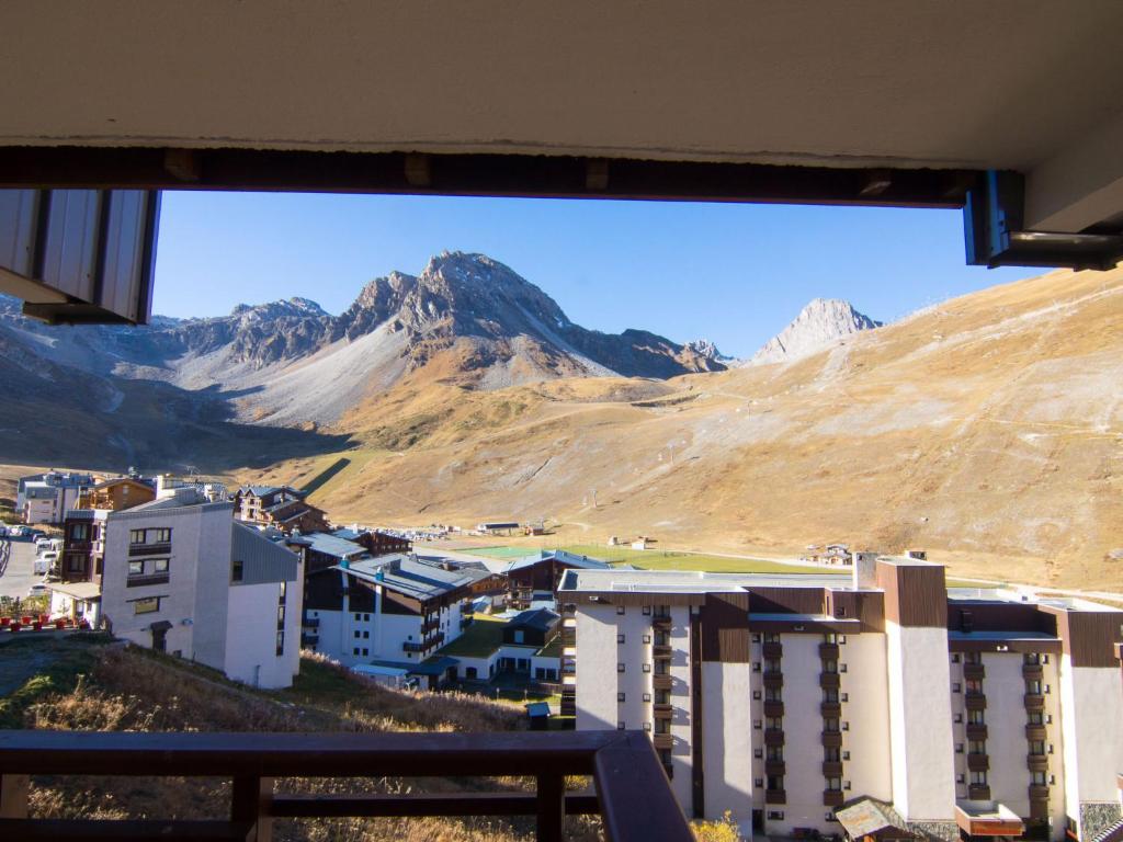 Apartment Le Curling B Val Claret 7 by Interhome appartement pied des pistes 13