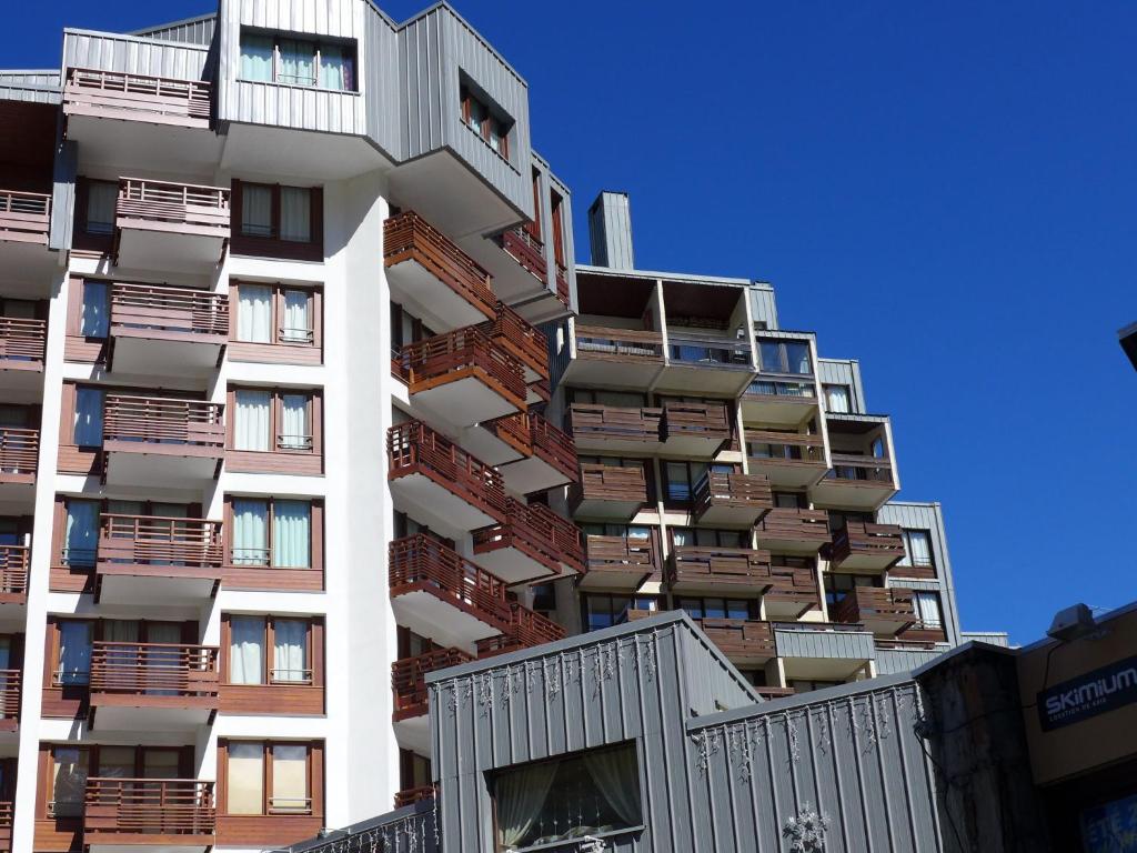 Apartment Le Curling B Val Claret 7 by Interhome appartement pied des pistes 16