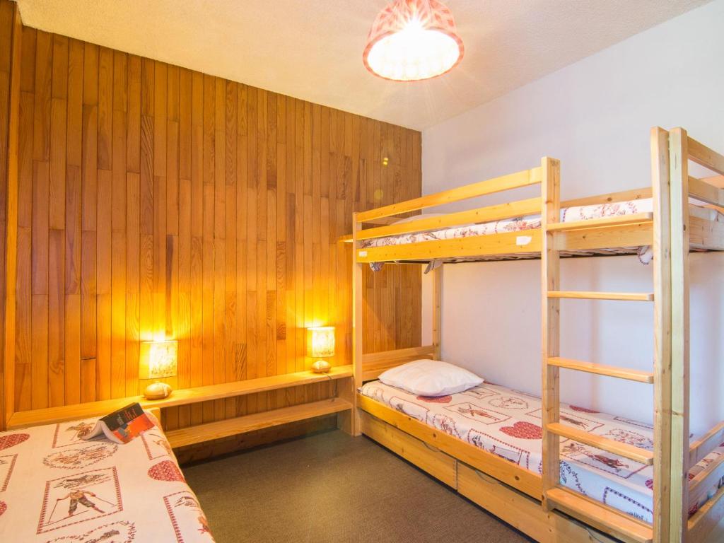 Apartment Le Curling B Val Claret 7 by Interhome appartement pied des pistes 8