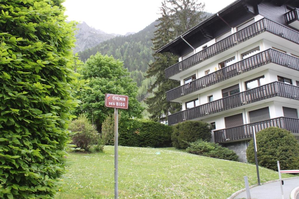 Apartment Le Pied du Brevent Walk to Ski Lift Chamonix Getaway appartement pied des pistes 11