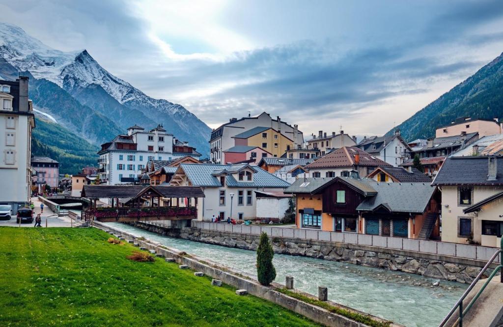 Apartment Le Pied du Brevent Walk to Ski Lift Chamonix Getaway appartement pied des pistes 5