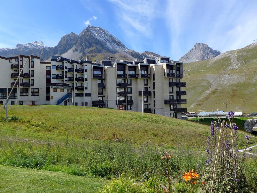 Apartment Le Prariond Val Claret 10 by Interhome appartement pied des pistes 15