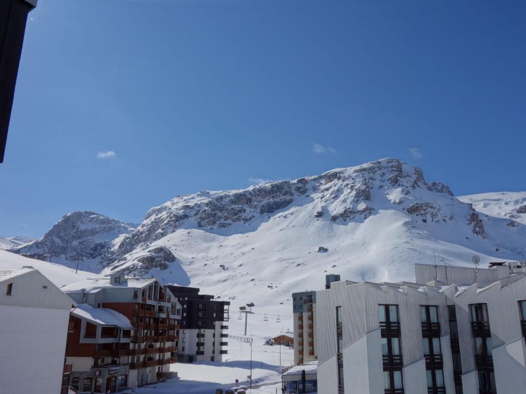 Apartment Le Prariond Val Claret 6 by Interhome appartement pied des pistes 17