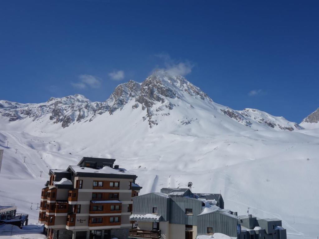 Apartment Le Prariond Val Claret 6 by Interhome appartement pied des pistes 18