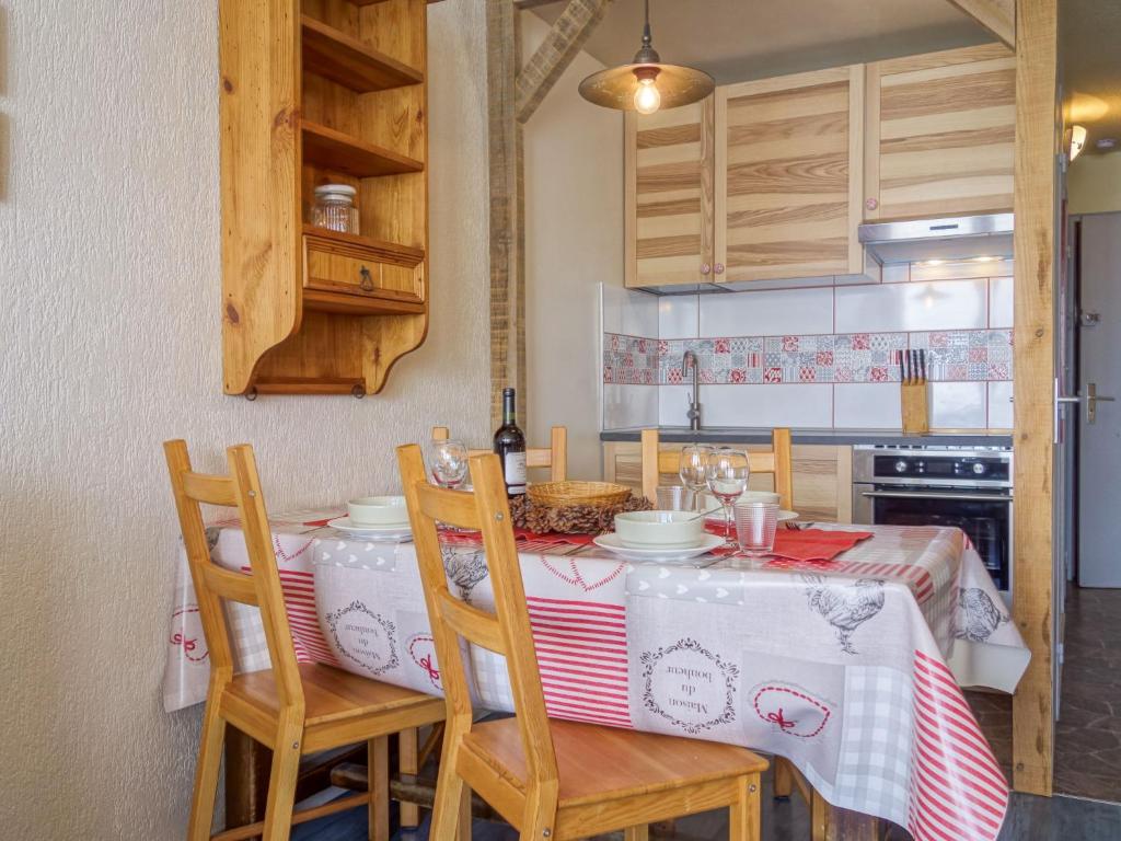 Apartment Le Prariond Val Claret 6 by Interhome appartement pied des pistes 7