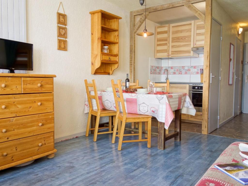 Apartment Le Prariond Val Claret 6 by Interhome appartement pied des pistes