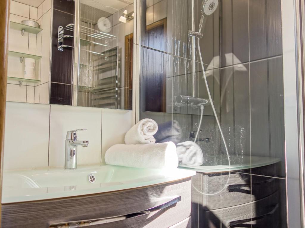 Apartment Le Prariond Val Claret 7 by Interhome appartement pied des pistes 4