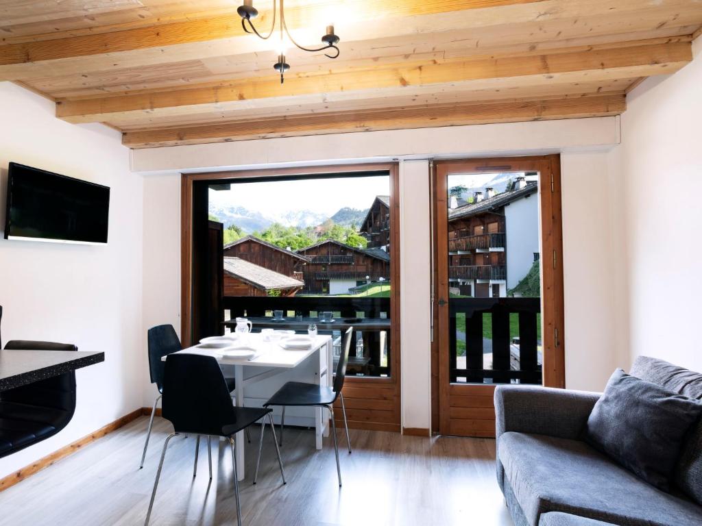 Apartment Les Grets 12 by Interhome appartement pied des pistes 7