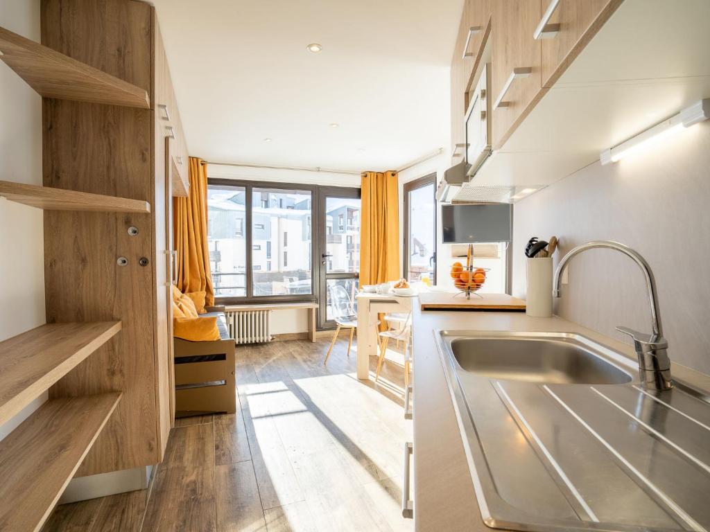Apartment Les Tufs Val Claret 5 by Interhome appartement pied des pistes 11