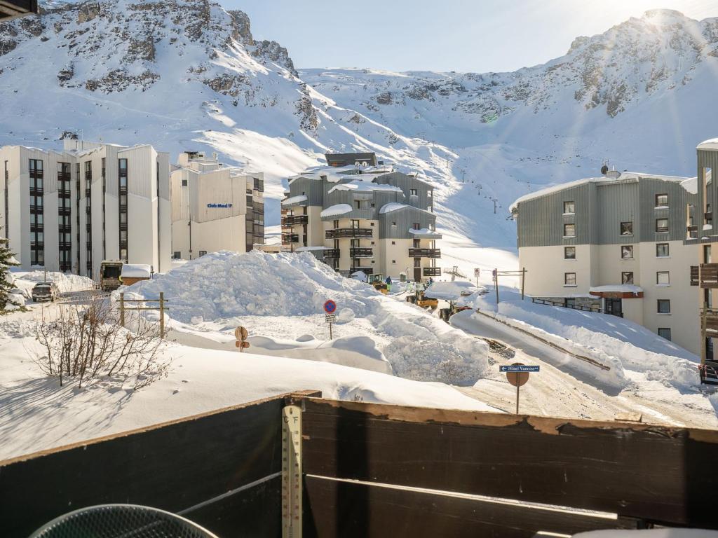 Apartment Les Tufs Val Claret 5 by Interhome appartement pied des pistes 13