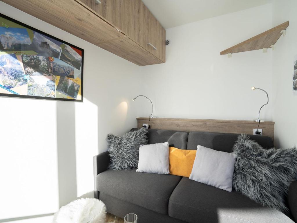 Apartment Les Tufs Val Claret 5 by Interhome appartement pied des pistes 9