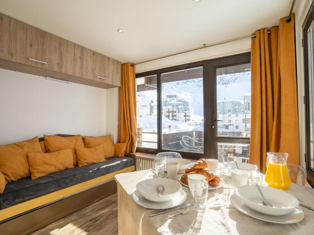 Apartment Les Tufs Val Claret 5 by Interhome appartement pied des pistes