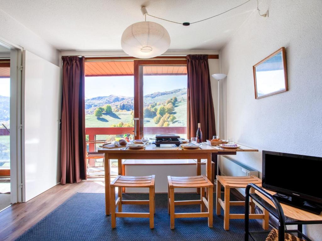 Apartment Lunik Orion 22 by Interhome appartement pied des pistes 10