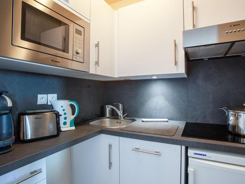Apartment Lunik Orion 22 by Interhome appartement pied des pistes 14