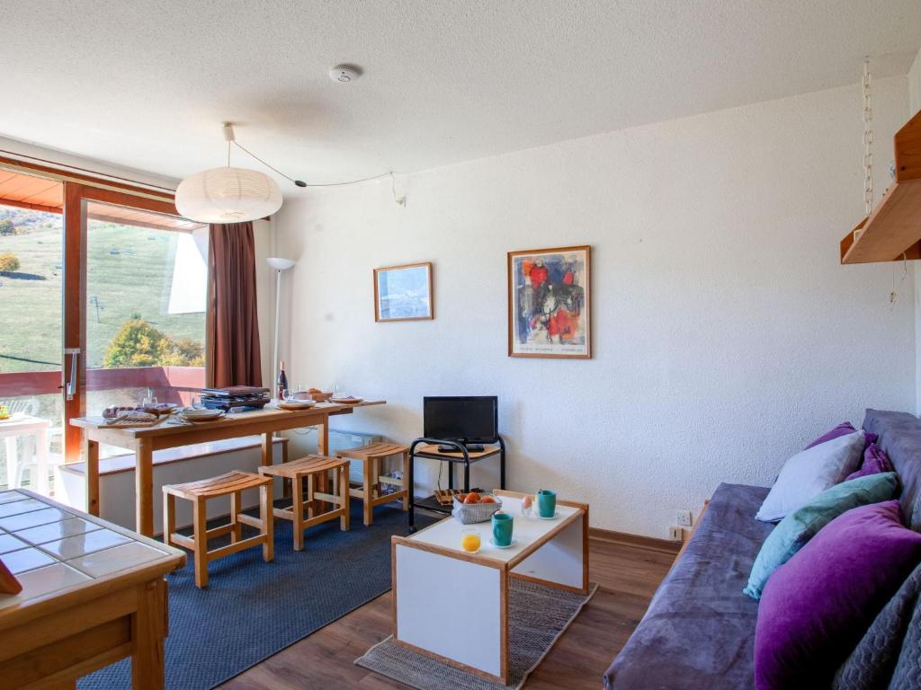Apartment Lunik Orion 22 by Interhome appartement pied des pistes 9