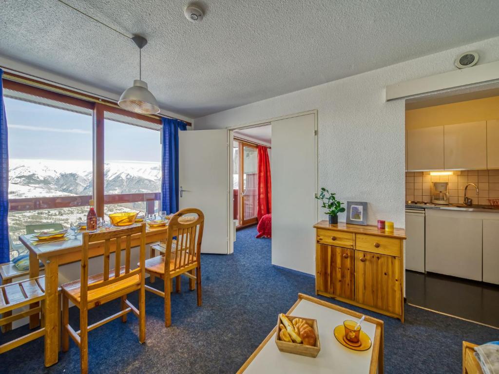 Apartment Lunik Orion 41 by Interhome appartement pied des pistes 11