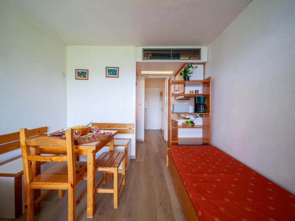 Apartment Pegase Phenix 1 by Interhome appartement pied des pistes 9