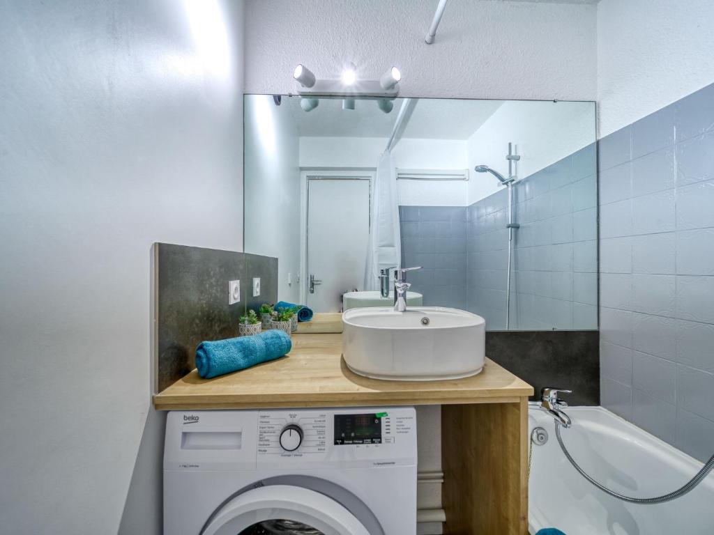 Apartment Pegase Phenix 74 by Interhome appartement pied des pistes 3