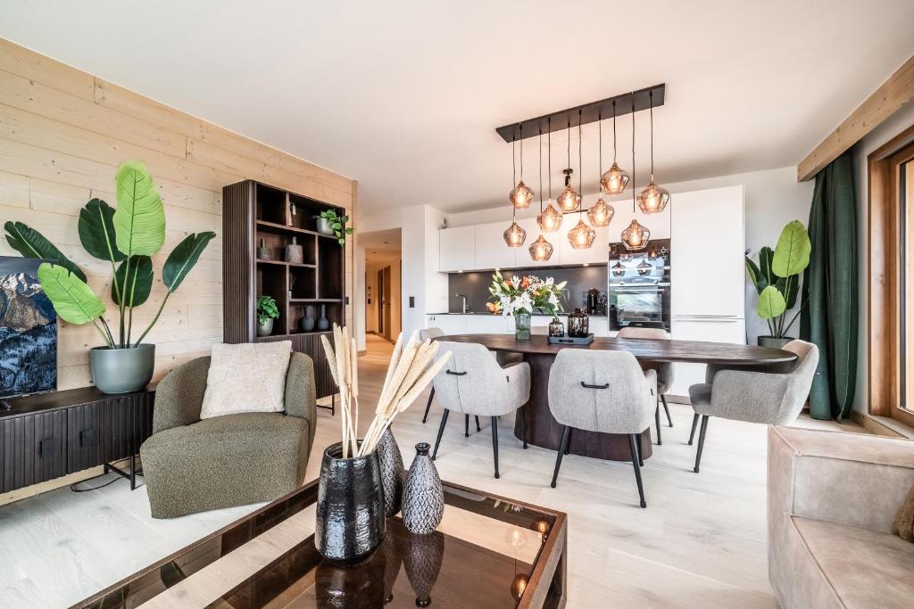 Apartment Tineo Alpe DHuez by EMERALD STAY appartement pied des pistes 12