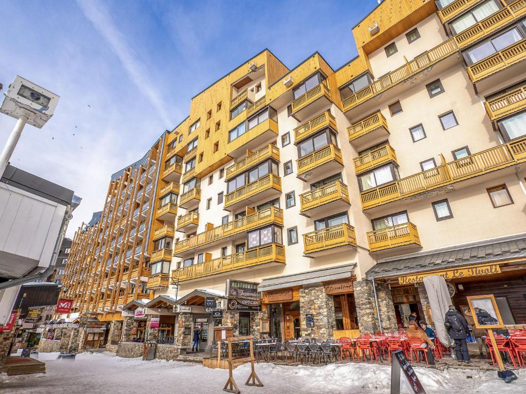 Apartment Vanoise 751 by Interhome appartement pied des pistes 18