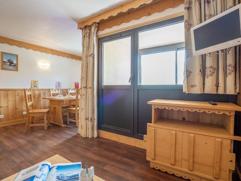Apartment Vanoise 751 by Interhome appartement pied des pistes 5