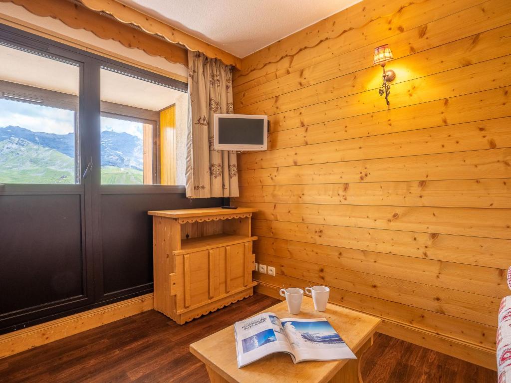 Apartment Vanoise 751 by Interhome appartement pied des pistes 6