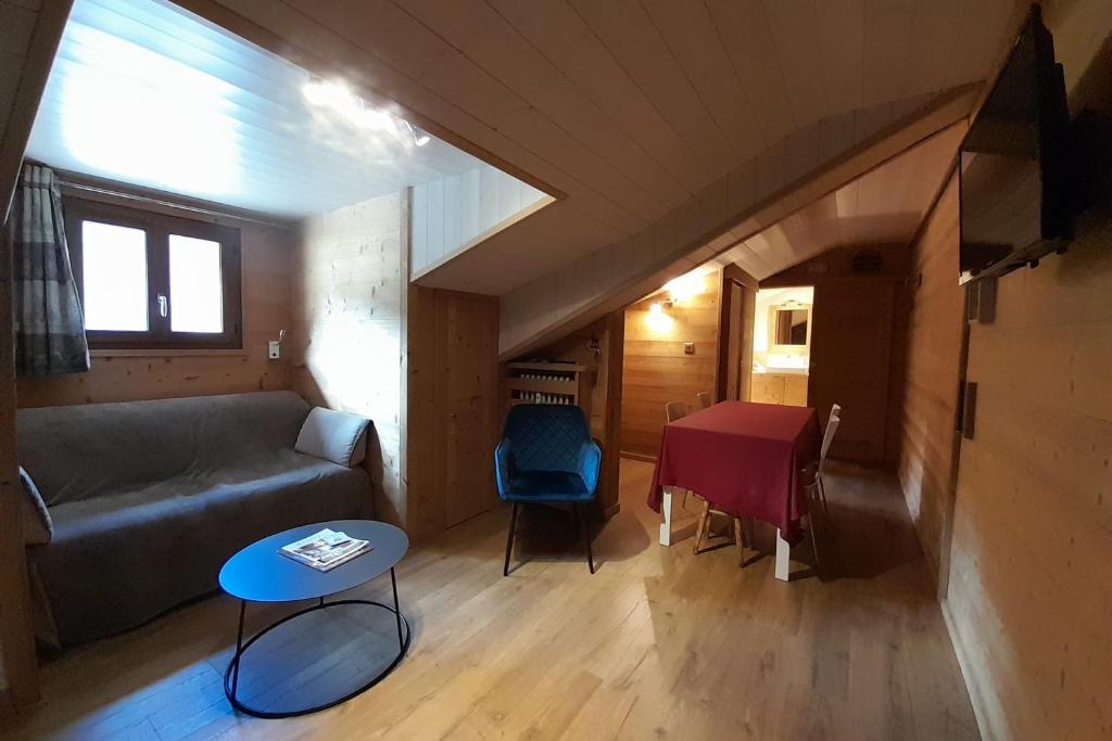 Apartment in the center of the village appartement pied des pistes 14