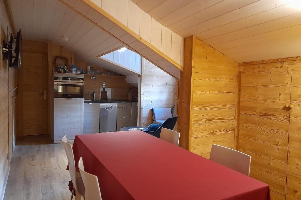 Apartment in the center of the village appartement pied des pistes 2