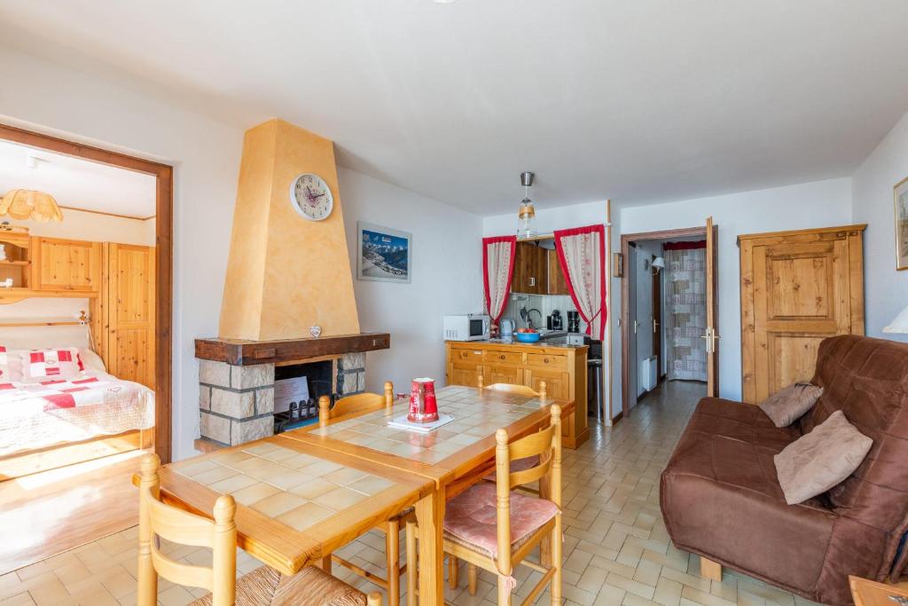 Apartment with Balcony and View appartement pied des pistes 2