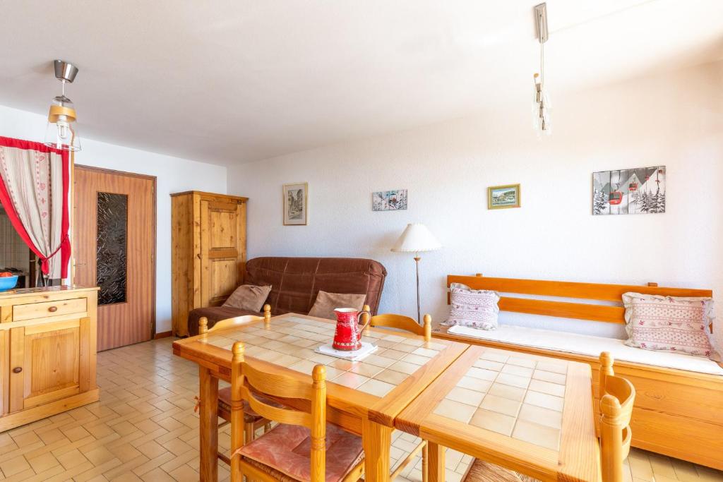 Apartment with Balcony and View appartement pied des pistes 3