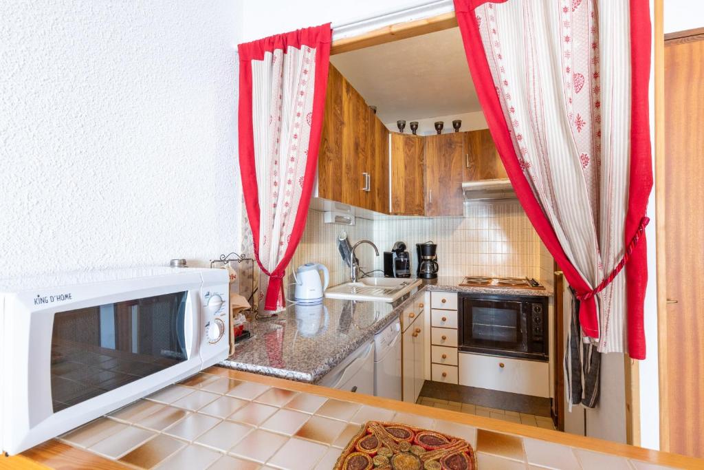 Apartment with Balcony and View appartement pied des pistes 4