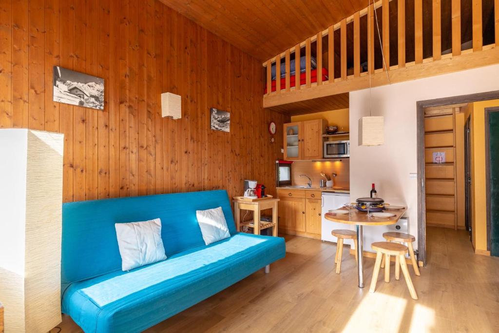 Apartment with balcony close to the slopes appartement pied des pistes 1