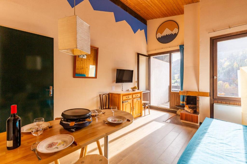 Apartment with balcony close to the slopes appartement pied des pistes 2