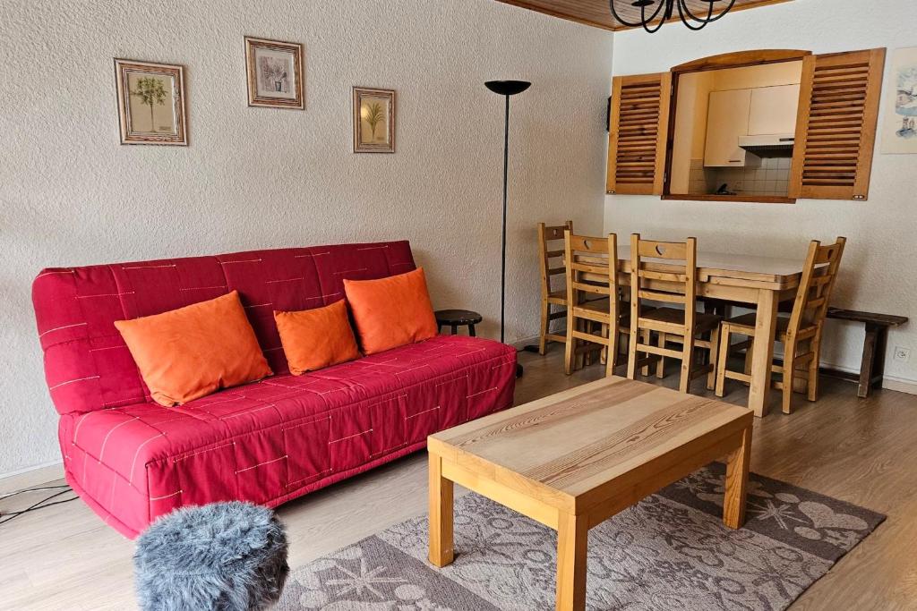 Apartment with balcony just next to ski slope appartement pied des pistes 3