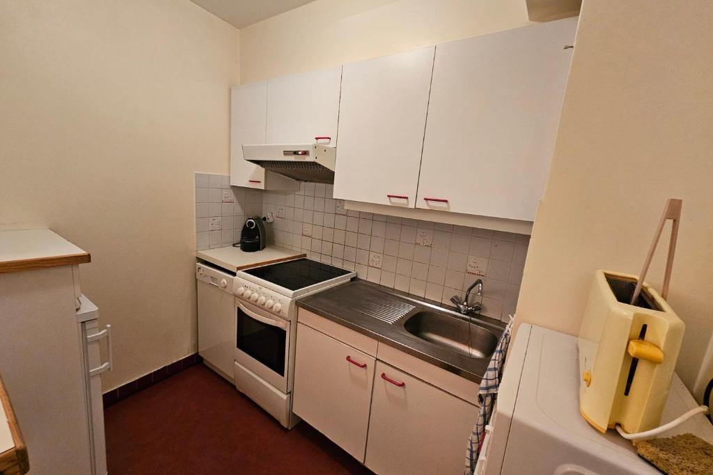 Apartment with balcony just next to ski slope appartement pied des pistes 5