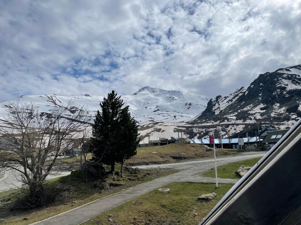 Appart 5 pers Piau Engaly L Izard La Gela pistes a 50M appartement pied des pistes 17
