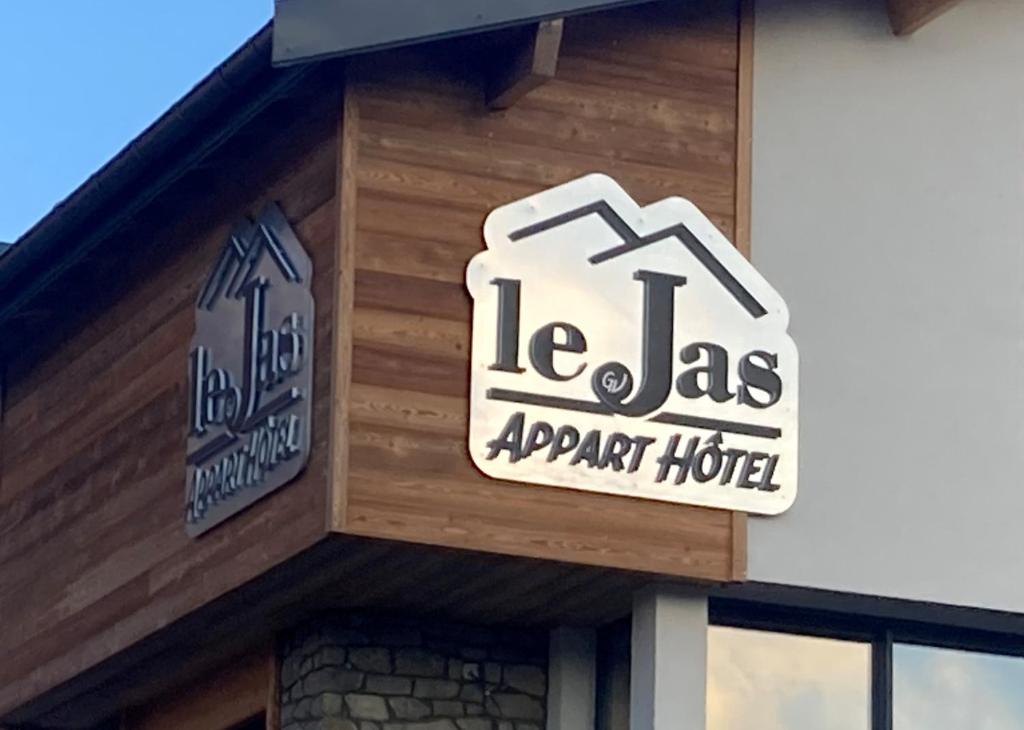 Appart Hotel Le JAS hotel pied des pistes 15