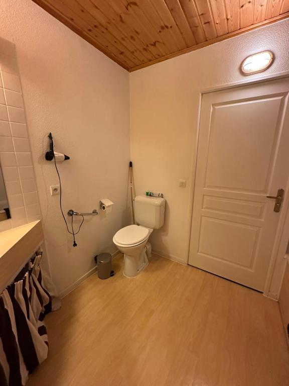 Appart Risoul 1min pistes PMR 4 6 pers appartement pied des pistes 12