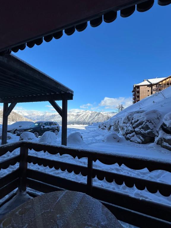 Appart Risoul 1min pistes PMR 4 6 pers appartement pied des pistes 5